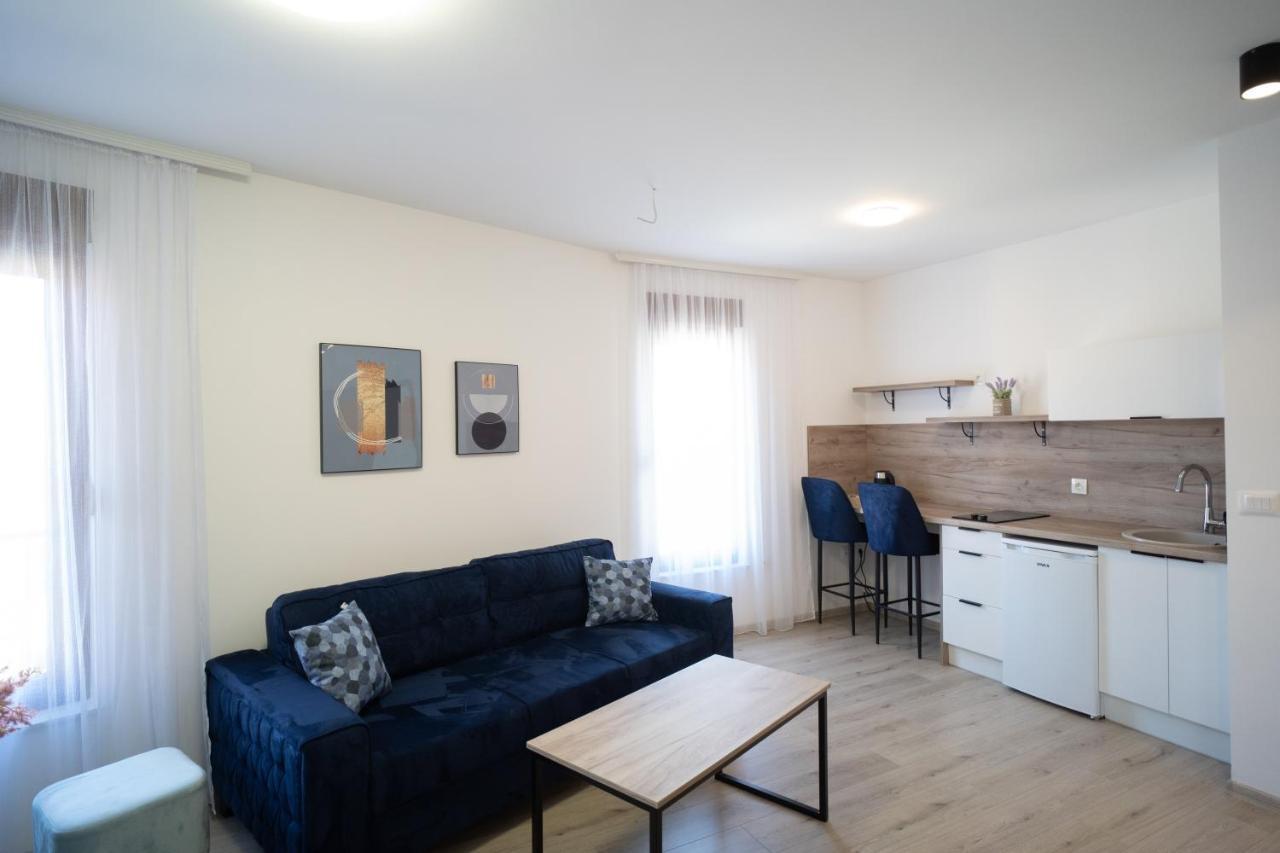 Apartments And Rooms Smile Мостар Экстерьер фото